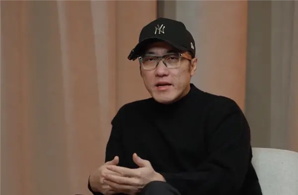 王自如就曾言“看董明珠很幸福”作出回应：直至今日仍坚定此观点