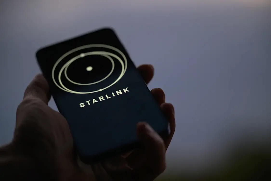 马斯克在伊朗推出免费星链服务，SpaceX已免收订阅费用