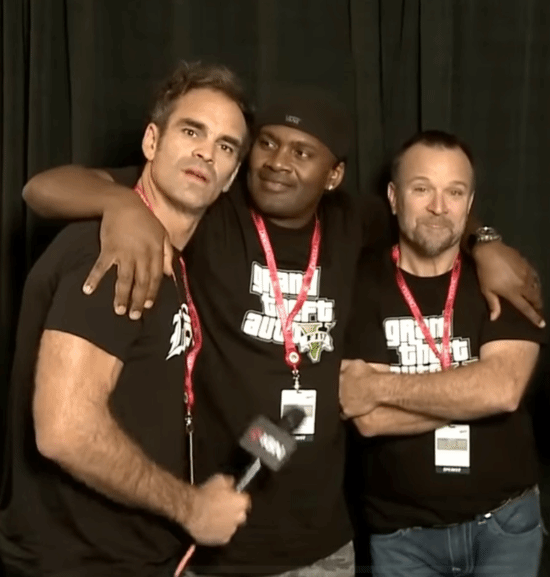 《GTA5》主角时隔13年再同框，合影曝光引发网友热议：岁月不饶人啊！