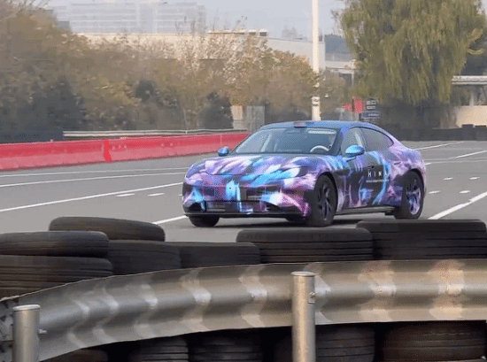 华为系尚界Z7首支视频曝光，还能看出保时捷的影子吗？