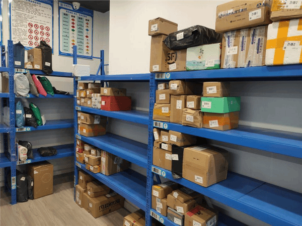 快递驿站为何频繁更换经营者？六万接手的店铺最终两万转手