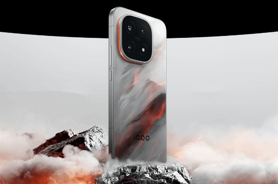 2026年首款性能Ultra机型登场！iQOO15Ultra已正式入网