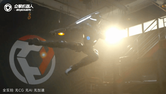 众擎首席执行官表示：我们研发的T800机器人，其体能表现优于九成以上的普通男性