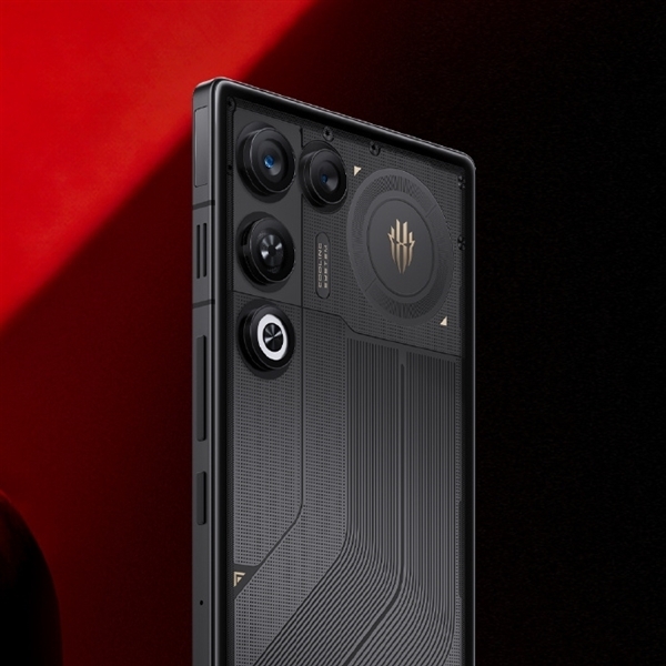 Air系列迎来史上最大电池配置！红魔11 Air官宣搭载7000mAh牛魔王电池