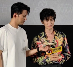 微博追劇團完整版在哪里能夠看到？微博追劇團在哪看直播呢？